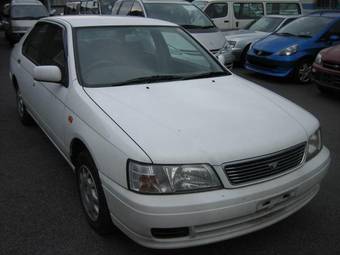 2001 Nissan Bluebird Photos