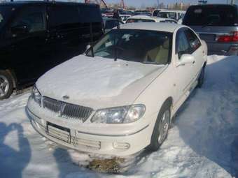 2001 Nissan Bluebird Photos