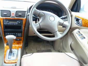 2001 Nissan Bluebird Photos