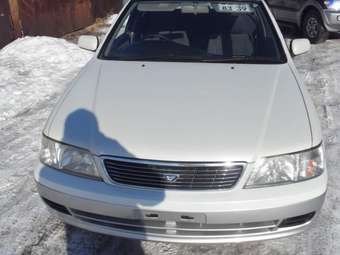 2001 Nissan Bluebird Photos