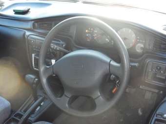 2001 Nissan Bluebird Photos
