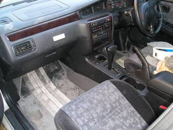 2001 Nissan Bluebird Photos