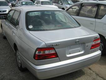 2001 Nissan Bluebird Pictures