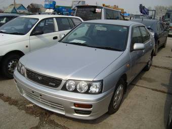 2001 Nissan Bluebird Pictures