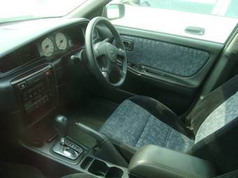 2001 Nissan Bluebird Pictures