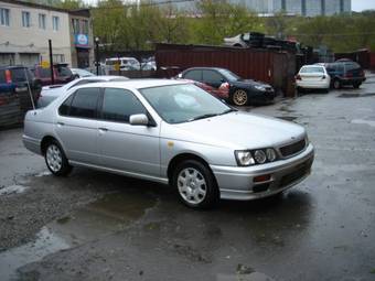 2001 Nissan Bluebird Photos