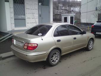 2001 Nissan Bluebird Images