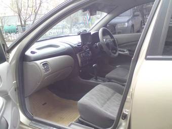 2001 Nissan Bluebird Pictures