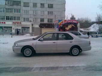 2001 Nissan Bluebird Photos