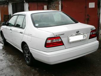 2001 Nissan Bluebird Pictures