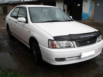 2001 Nissan Bluebird Photos