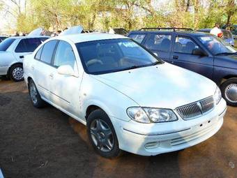 2001 Nissan Bluebird Pictures