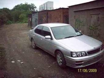 2001 Nissan Bluebird Pictures