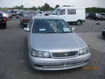 2001 Nissan Bluebird Photos