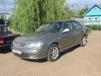 2001 Nissan Bluebird Images