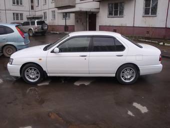 2001 Nissan Bluebird Pictures