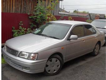 2001 Nissan Bluebird Pictures