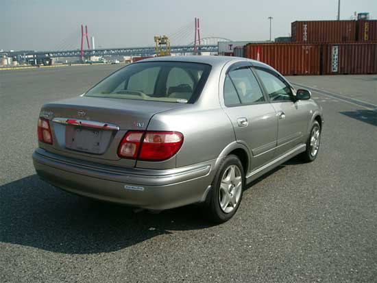 2002 Nissan Bluebird Photos