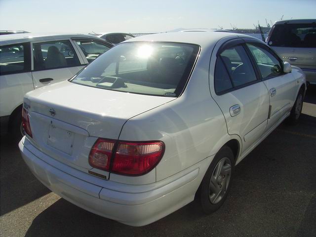 2002 Nissan Bluebird Pictures