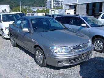 2002 Nissan Bluebird Pictures