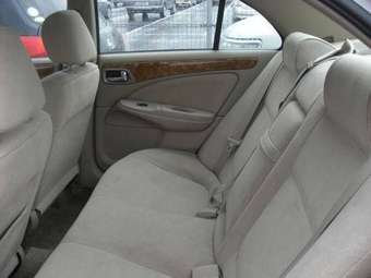 2002 Nissan Bluebird Pictures