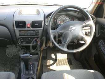 2003 Nissan Bluebird Wallpapers