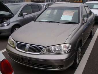 2003 Nissan Bluebird Photos