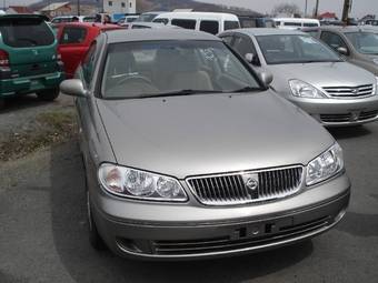 2003 Nissan Bluebird Photos