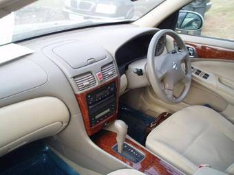 2003 Nissan Bluebird Photos