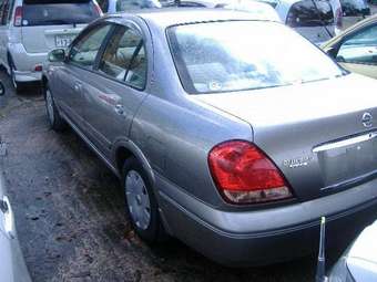 2004 Nissan Bluebird Pictures