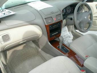 2004 Nissan Bluebird Pictures