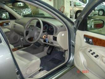 2004 Nissan Bluebird Pictures