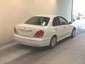 2005 Nissan Bluebird Images