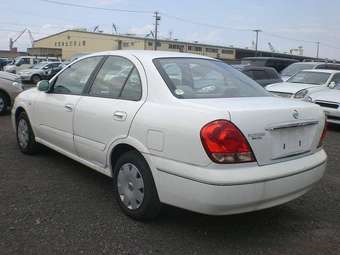 2005 Nissan Bluebird Pictures