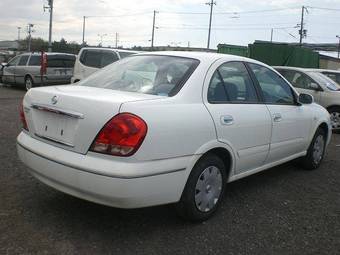 2005 Nissan Bluebird Images