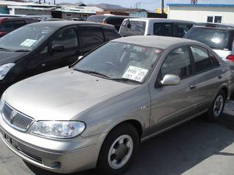 2005 Nissan Bluebird Images