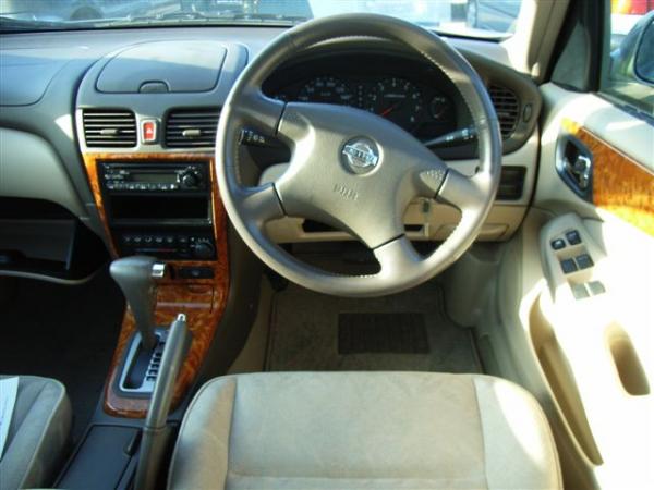 2000 Nissan Bluebird Sylphy Pictures