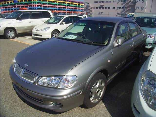 2000 Nissan Bluebird Sylphy Pictures