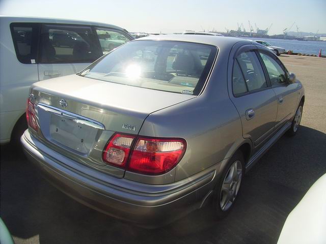 2000 Nissan Bluebird Sylphy Pictures