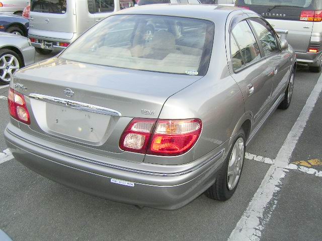 2000 Nissan Bluebird Sylphy Photos