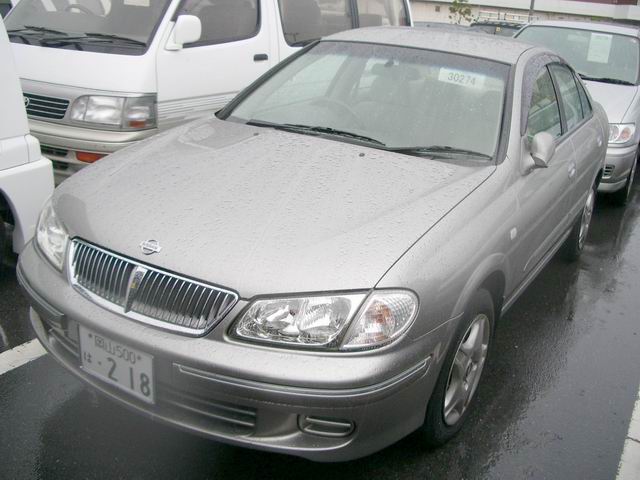2000 Nissan Bluebird Sylphy Pictures