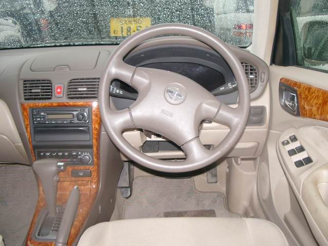 2000 Nissan Bluebird Sylphy Photos