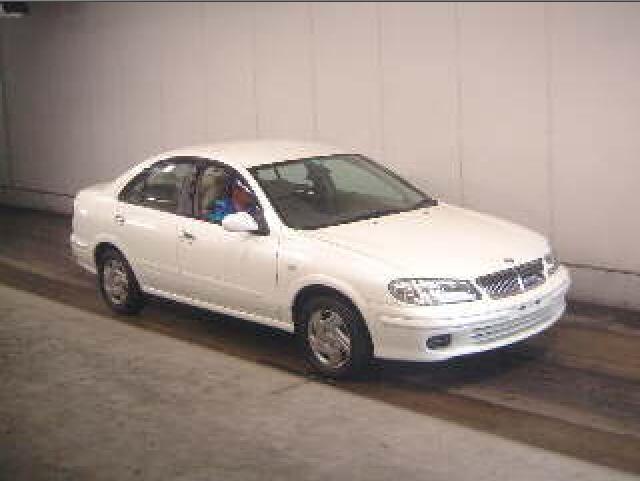 2000 Nissan Bluebird Sylphy Photos