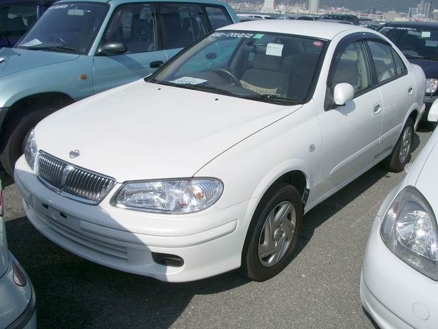 2000 Nissan Bluebird Sylphy Photos