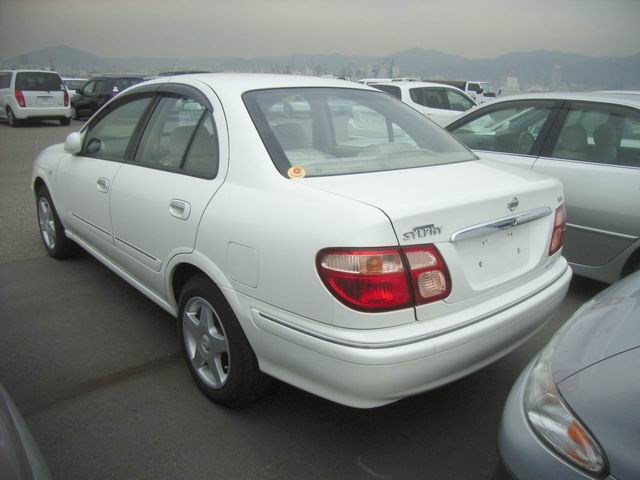 2000 Nissan Bluebird Sylphy Images