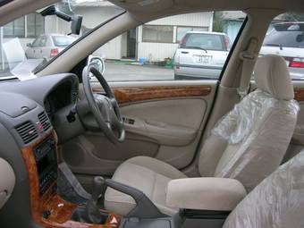 2000 Nissan Bluebird Sylphy Images