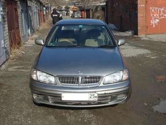 2000 Nissan Bluebird Sylphy Photos