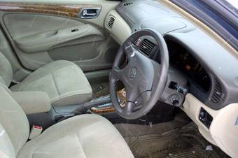 2000 Nissan Bluebird Sylphy Photos