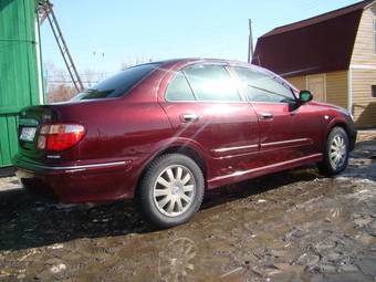2000 Nissan Bluebird Sylphy Photos