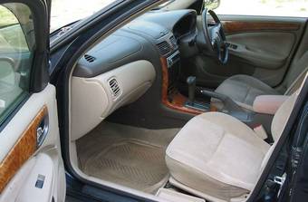 2000 Nissan Bluebird Sylphy Pictures